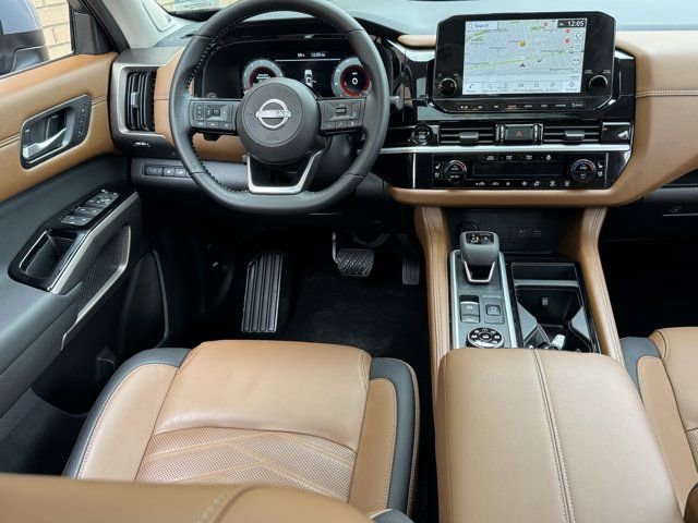 Used 2025 Nissan Pathfinder Platinum w/ Cargo Package image 21