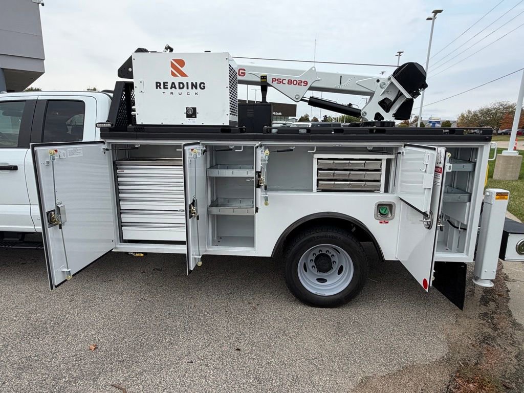 New 2026 Ford F550 4x4 Supercab Super Duty image 5