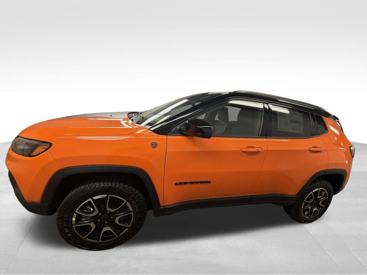 New 2026 Jeep Compass Trailhawk w/ Sun, Sound & Navigation Group AWD/4WD video 2