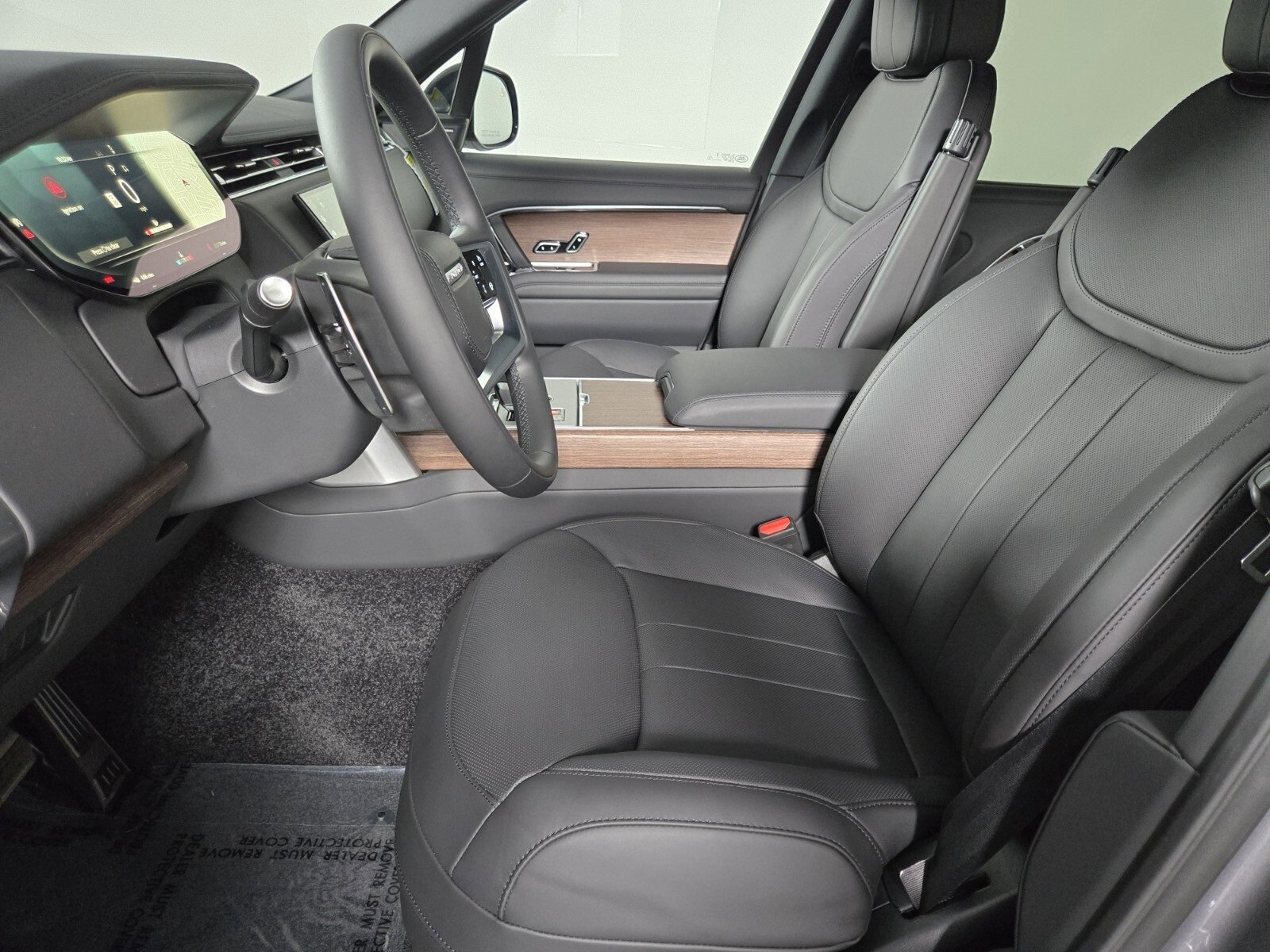 New 2025 Land Rover Range Rover Long Wheelbase SE image 11
