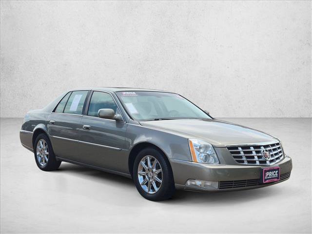 Used 2011 Cadillac DTS Luxury FWD image 4
