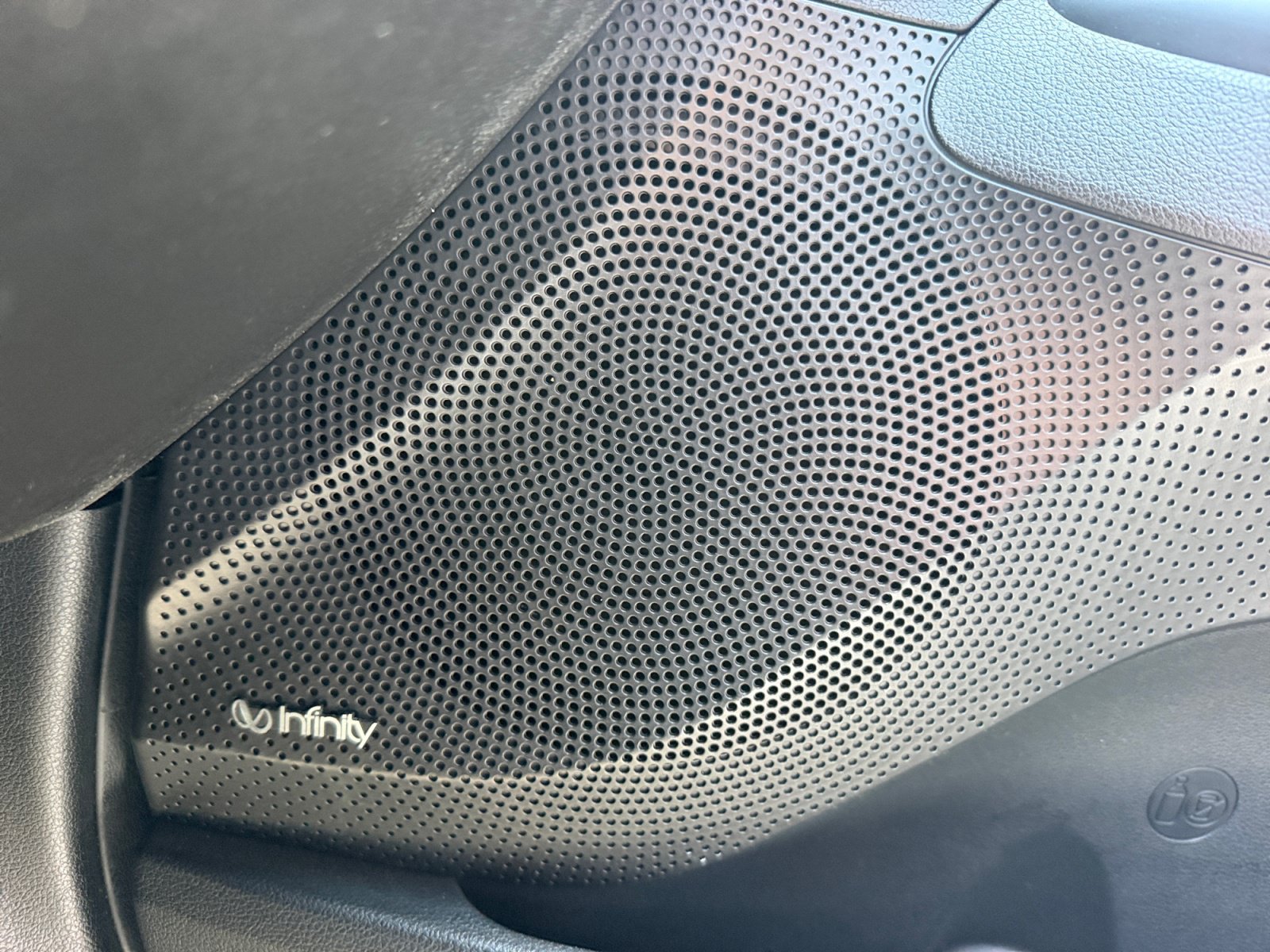 Certified 2021 Hyundai Veloster N FWD image 27