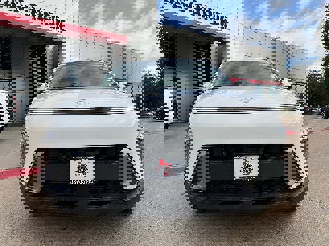 Used 2025 Hyundai Kona SEL image 4