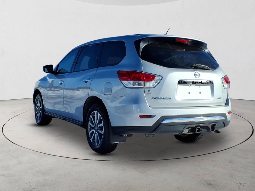 Used 2015 Nissan Pathfinder S image 7