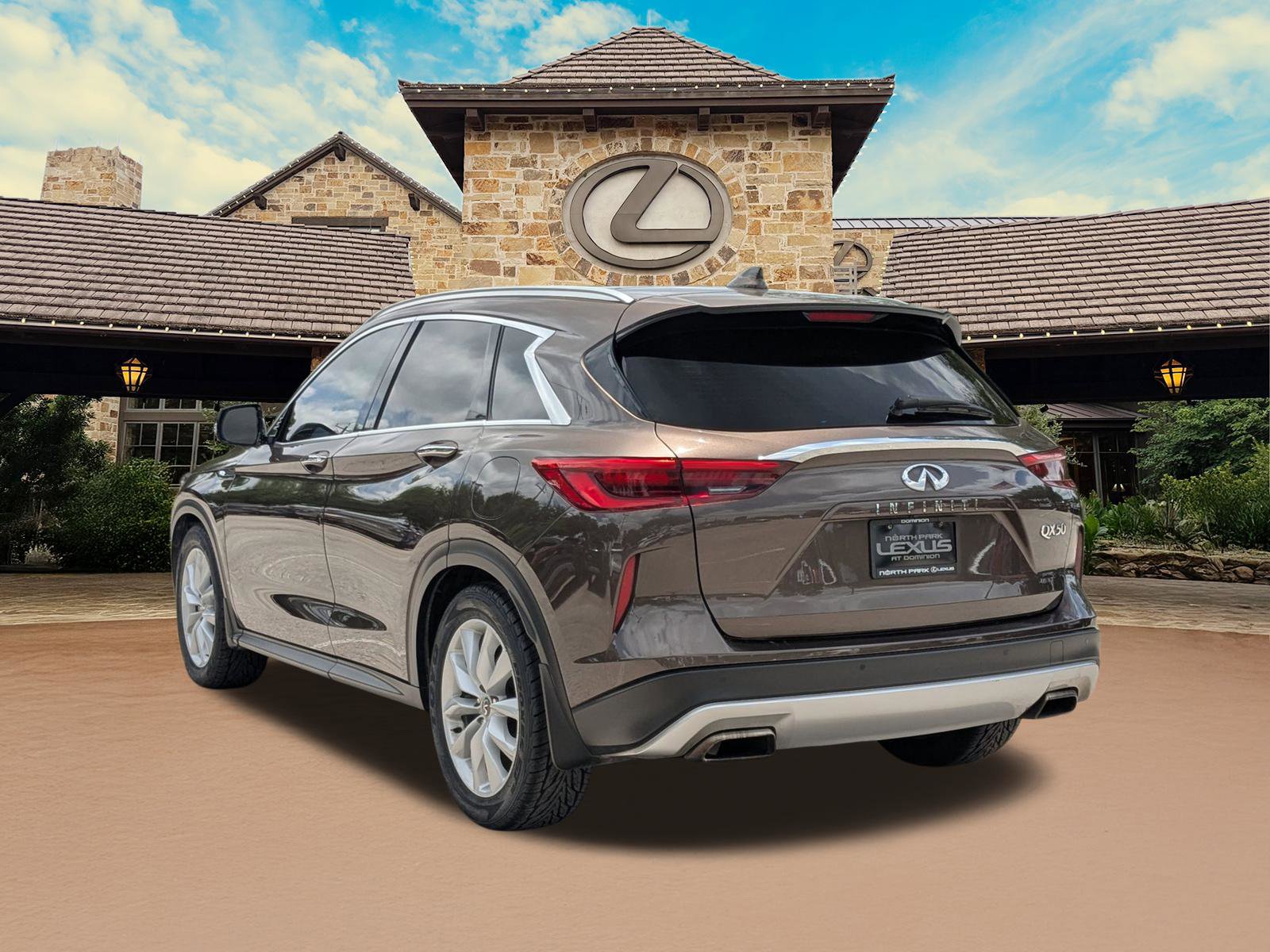 Used 2019 INFINITI QX50 Essential w/ Proactive Package FWD image 3