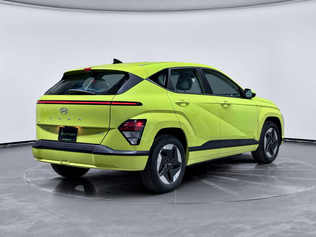 Used 2024 Hyundai Kona SE FWD image 3