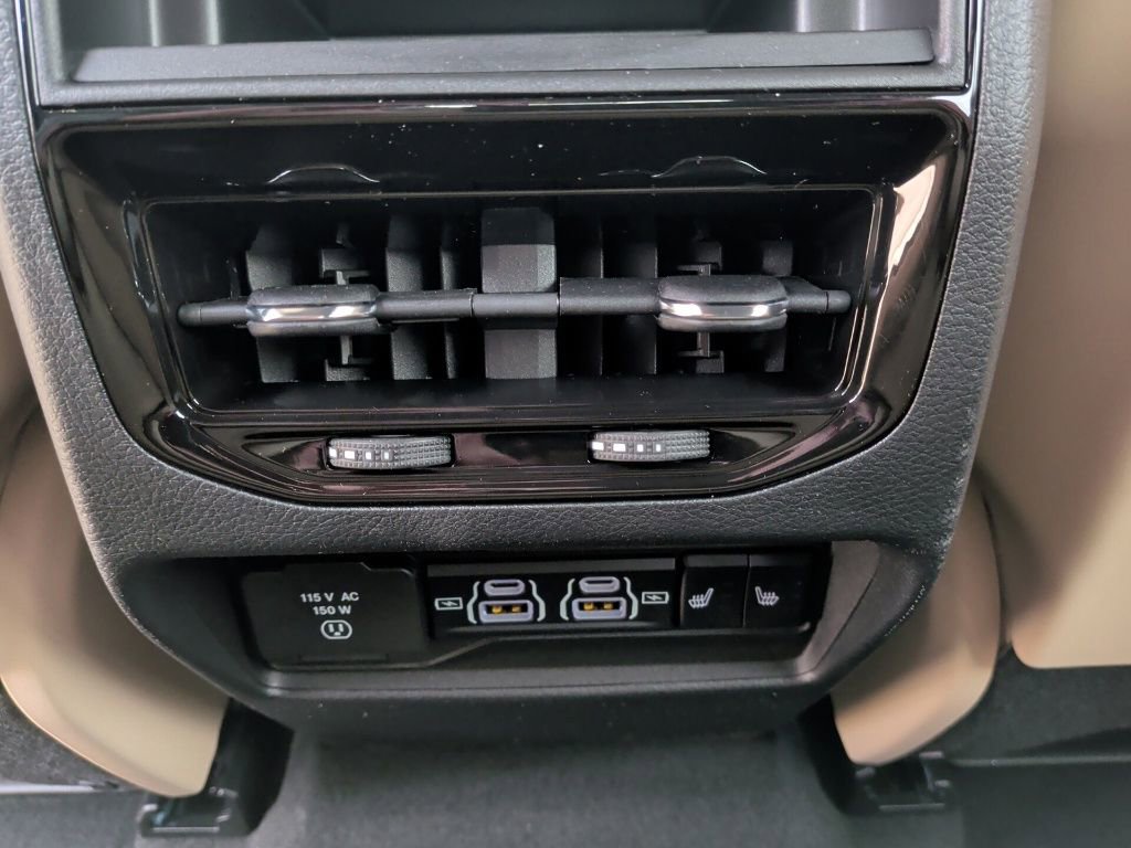 New 2025 Jeep Grand Cherokee Limited image 48