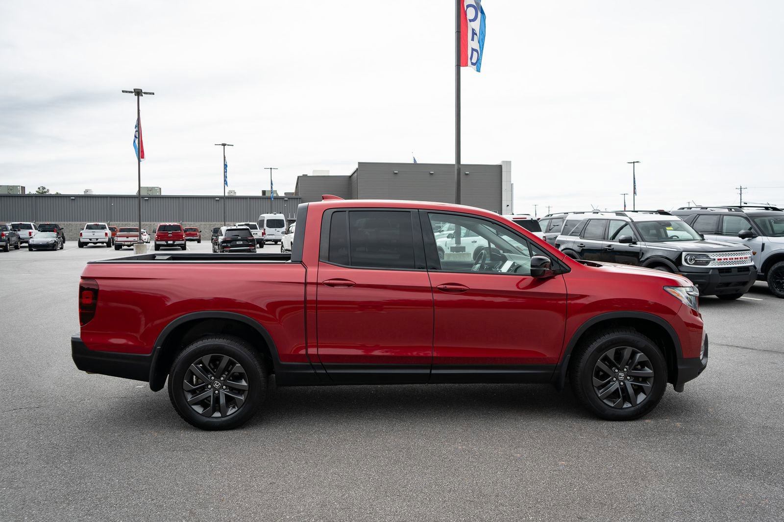 Used 2022 Honda Ridgeline Sport image 11