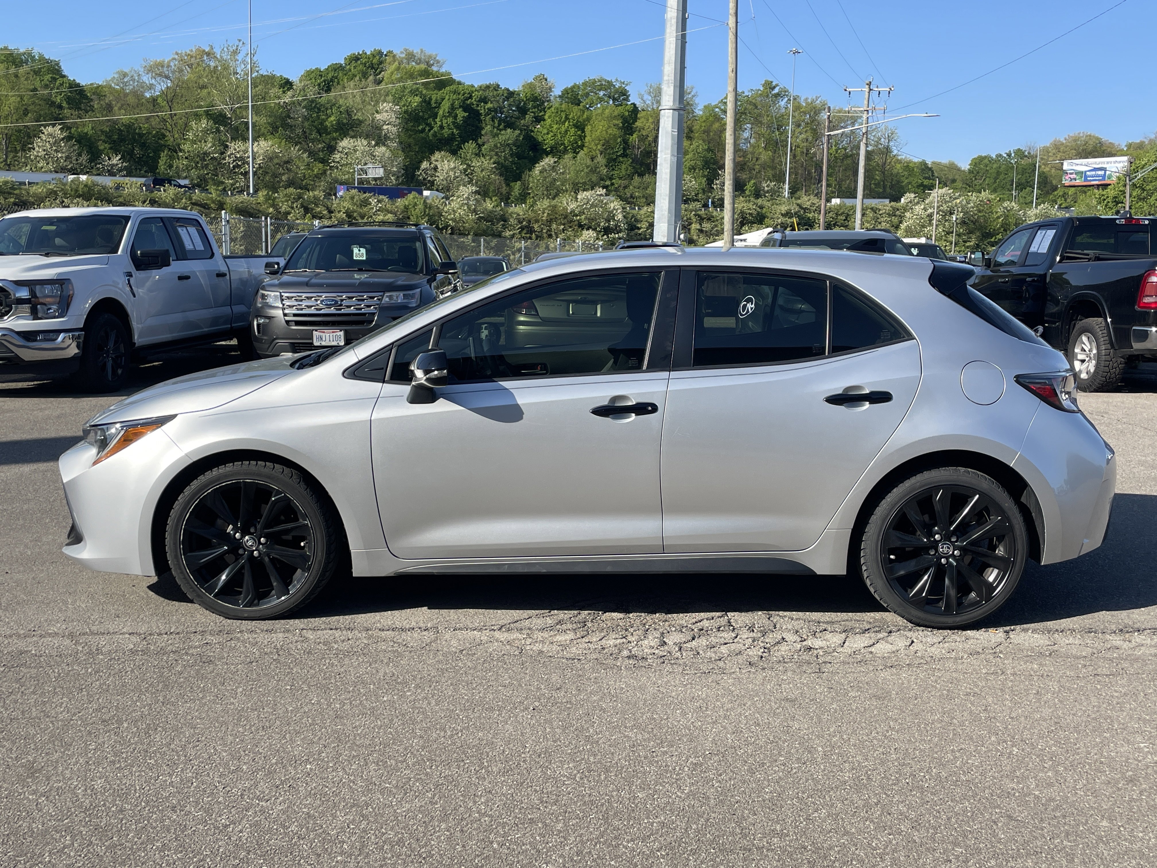 Used 2022 Toyota Corolla SE FWD image 4