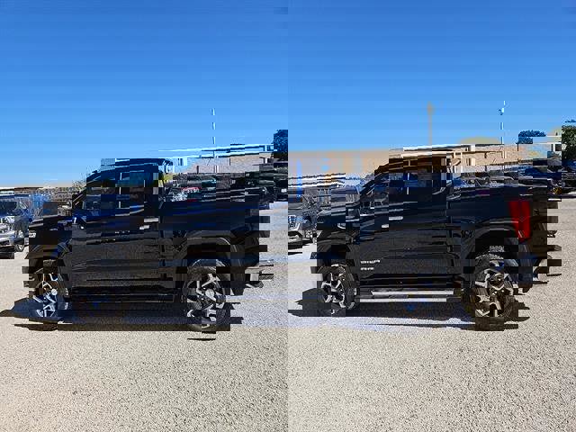 New 2026 GMC Sierra 1500 SLT image 2