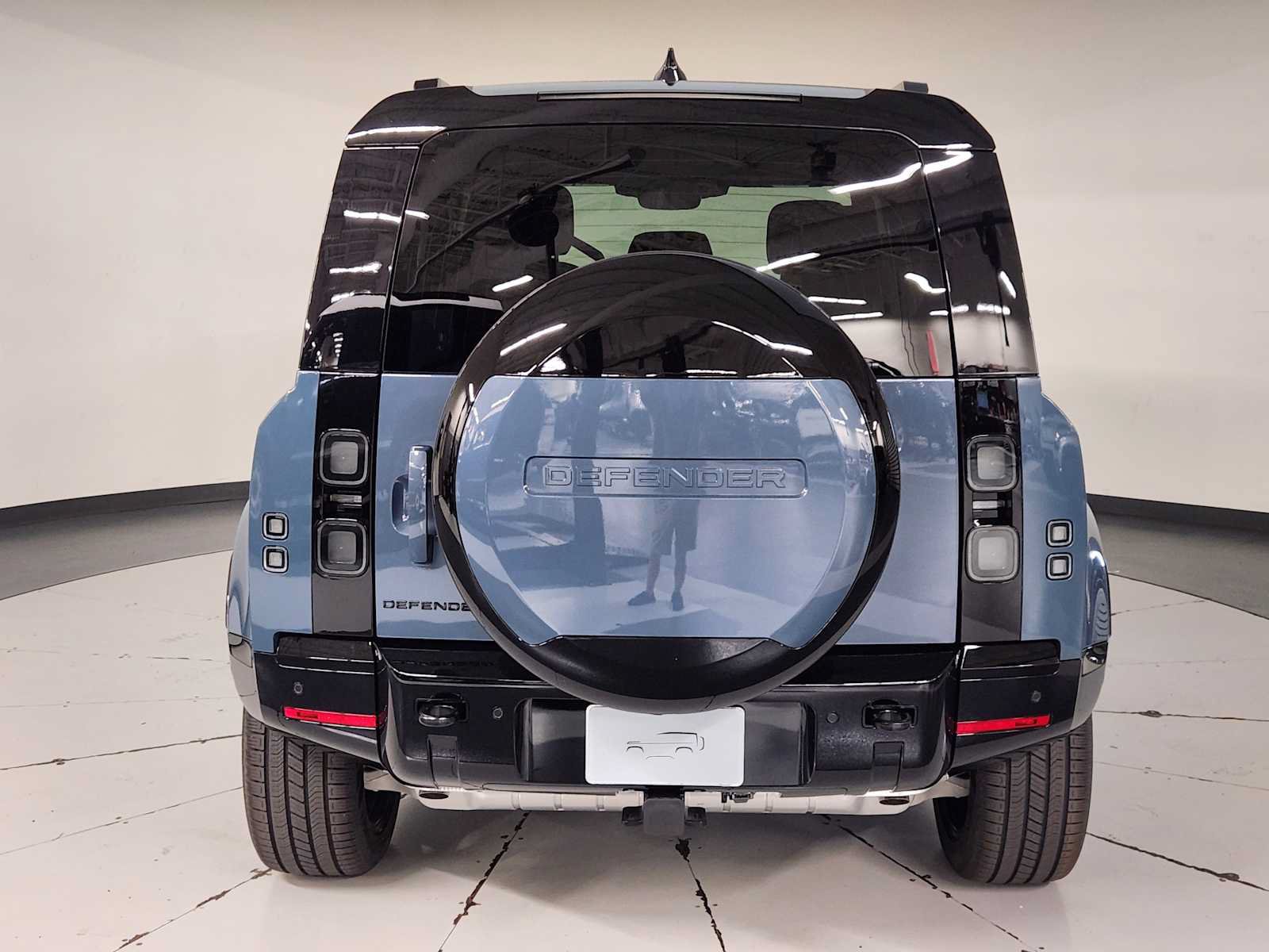 New 2026 Land Rover Defender 110 X-Dynamic SE AWD/4WD image 10
