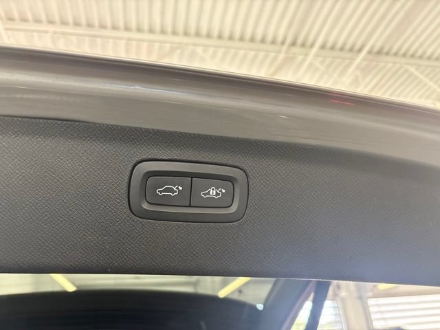Used 2023 Volvo XC90 B5 Plus w/ Protection Package AWD/4WD image 22