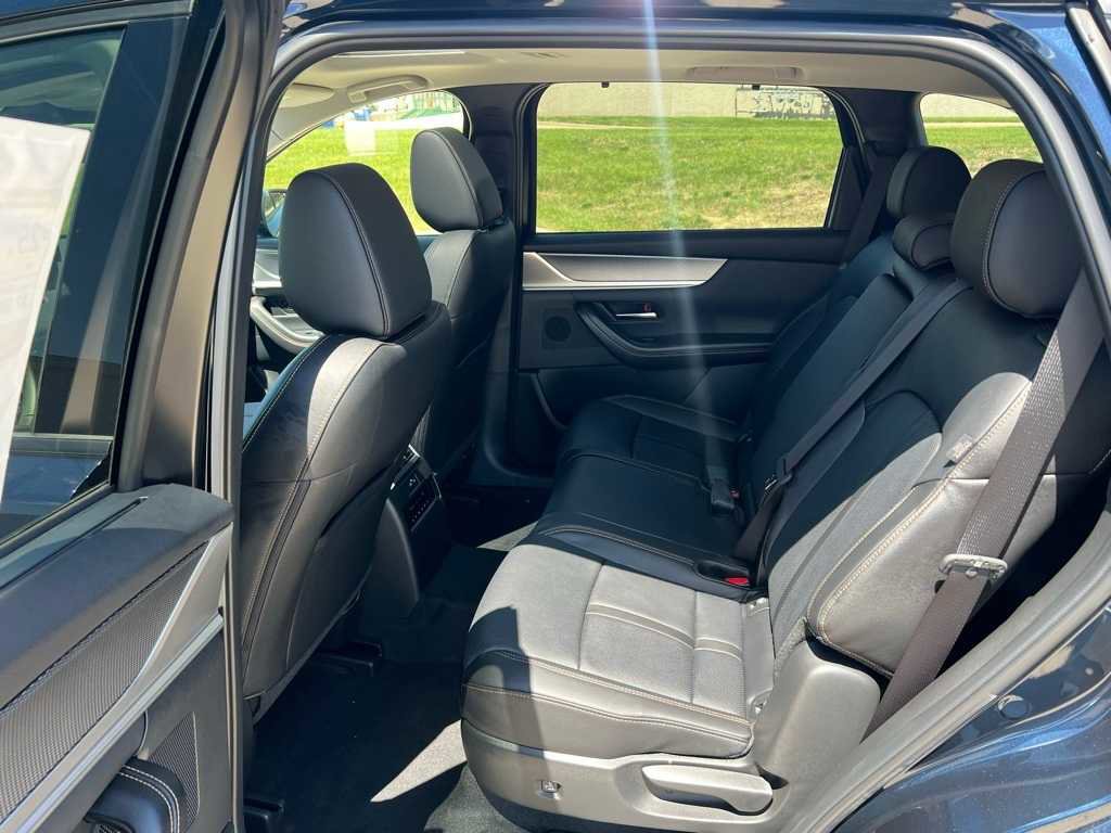 Certified 2025 MAZDA CX-90 3.3 Turbo w/ Preferred Package image 17