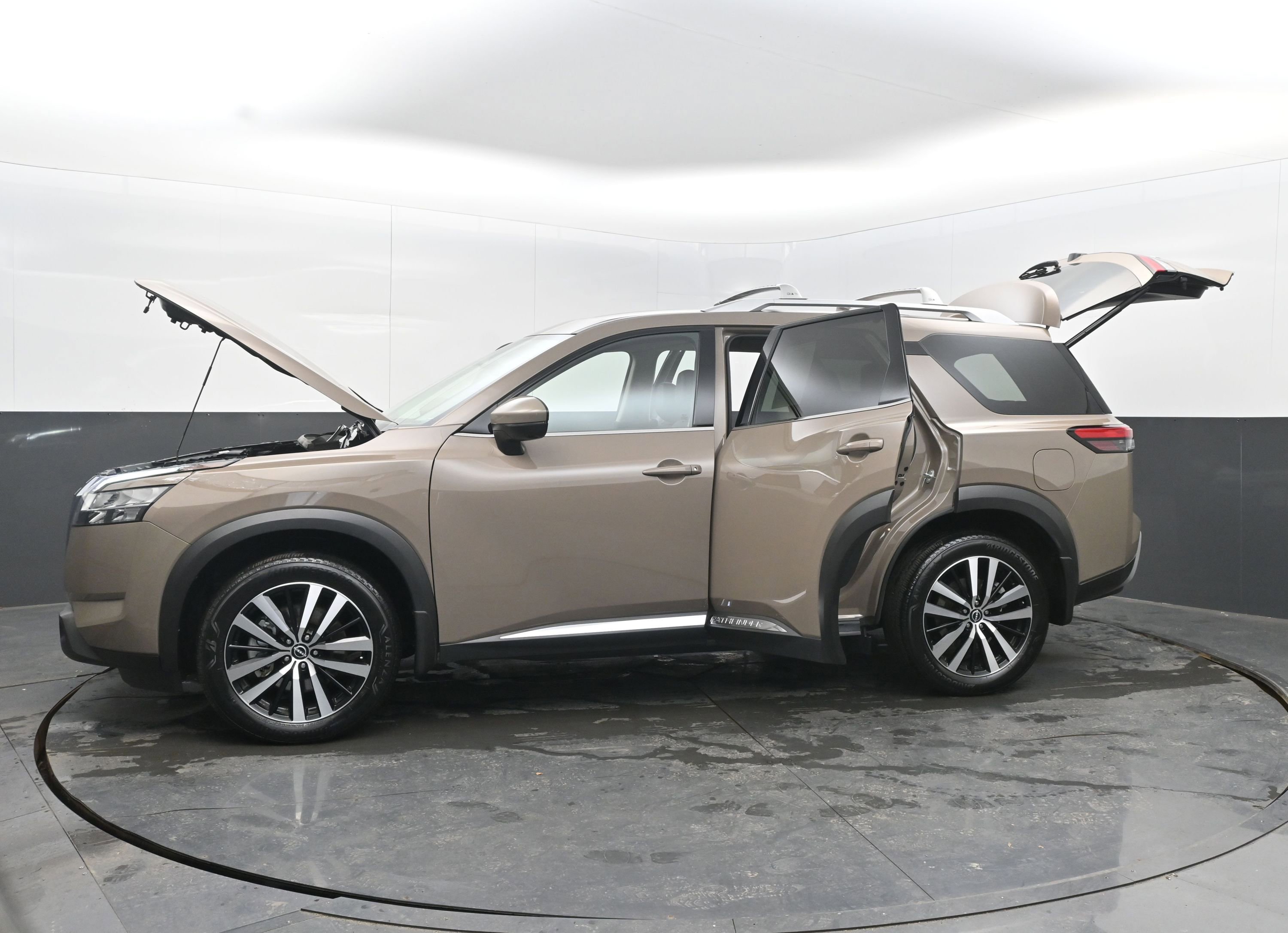 Certified 2024 Nissan Pathfinder Platinum w/ Cargo Package image 42