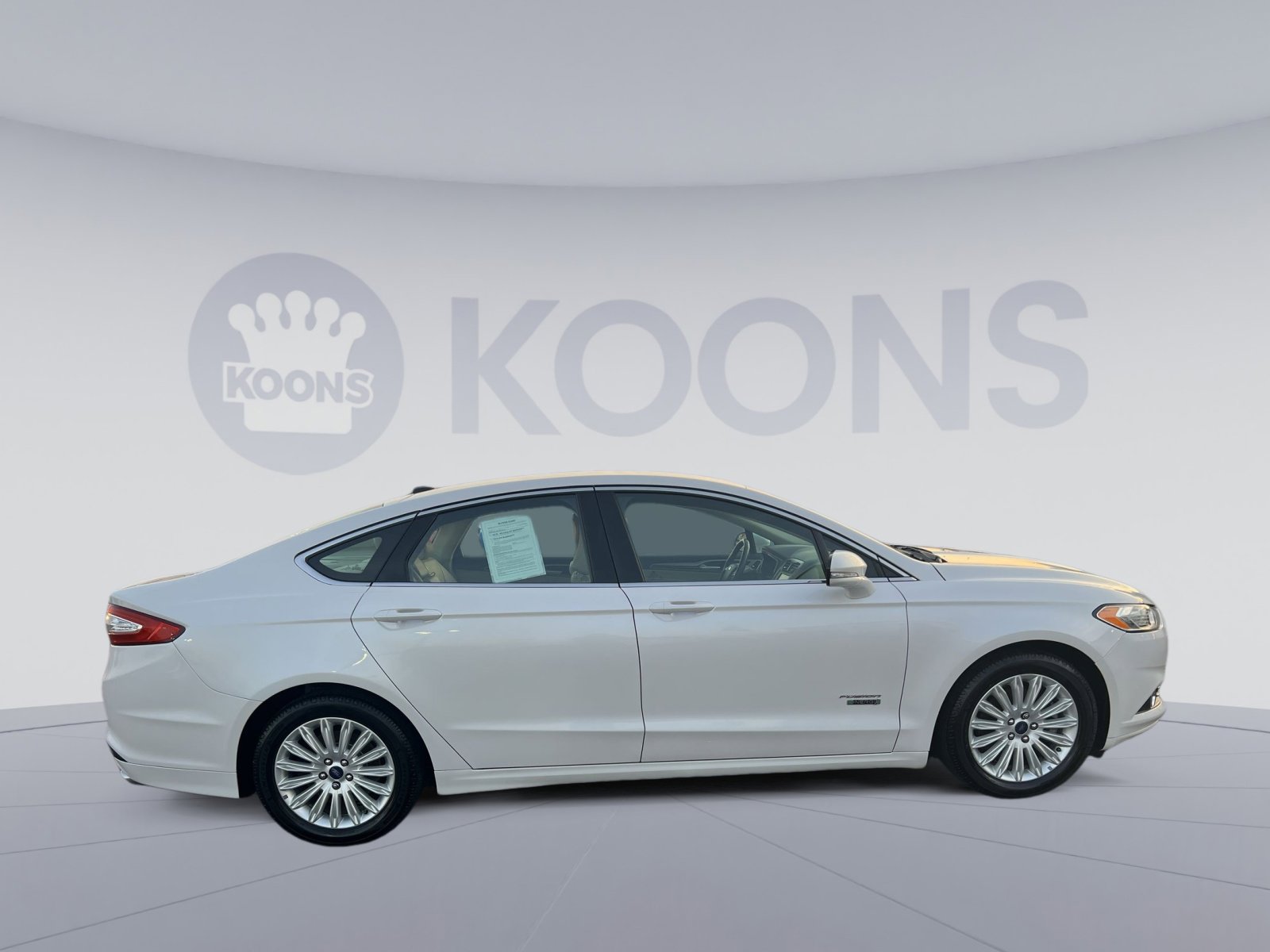 Used 2016 Ford Fusion Energi SE image 8
