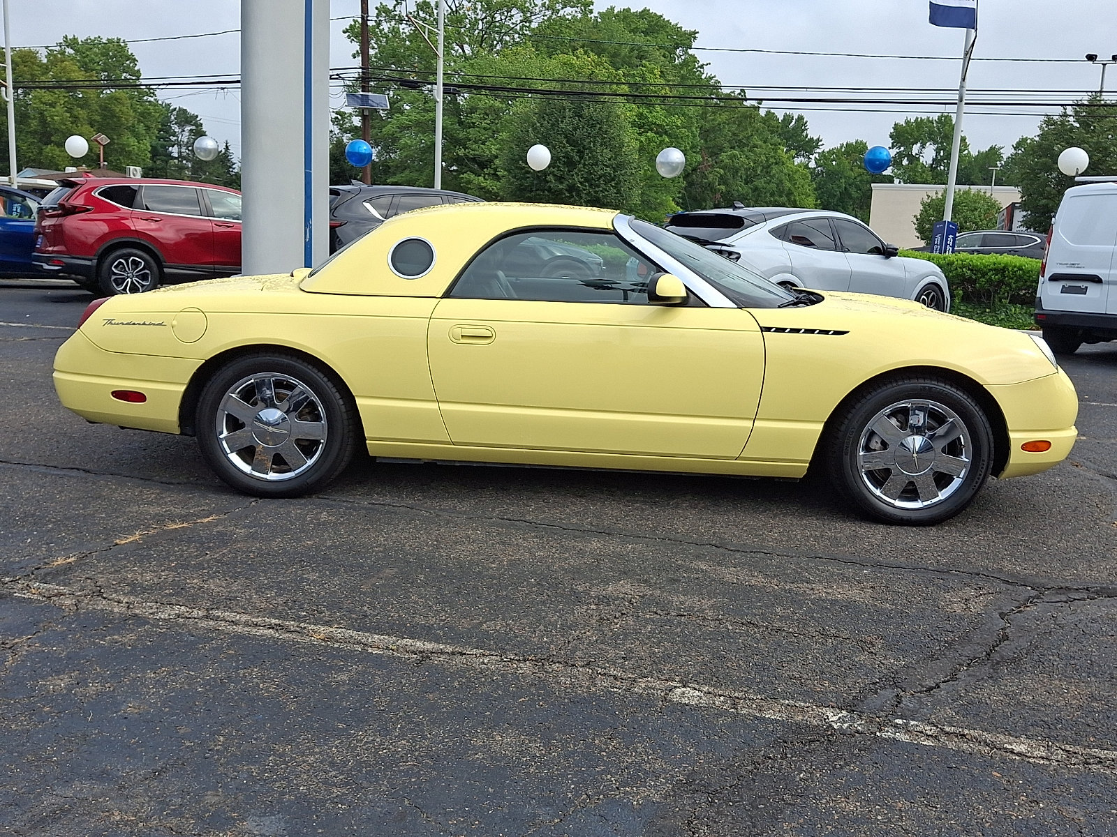 Used 2002 Ford Thunderbird RWD image 8