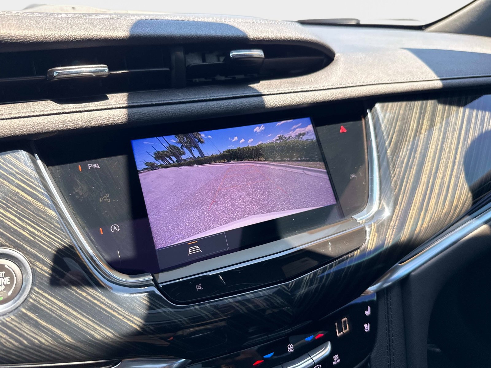 Used 2023 Cadillac XT6 Premium Luxury FWD image 26