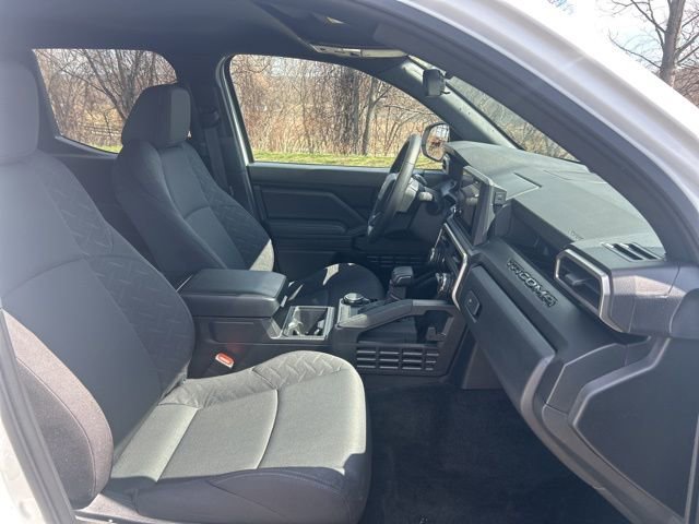 Used 2025 Toyota Tacoma SR w/ SR Upgrade Package image 9