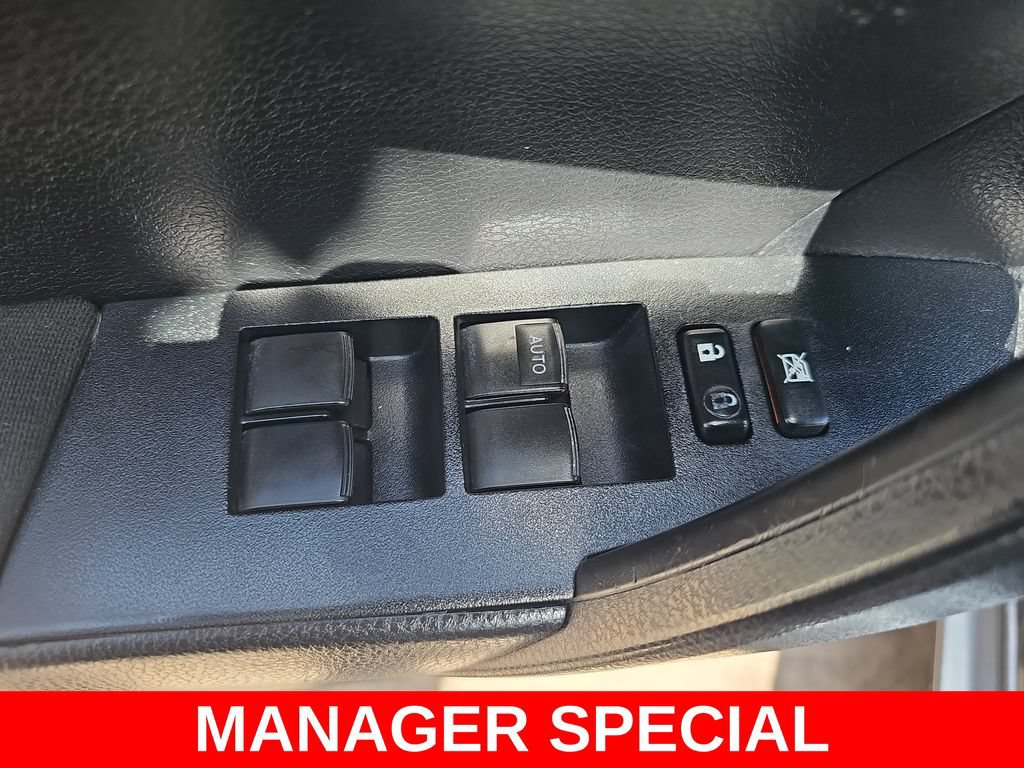 Used 2015 Toyota Corolla L FWD image 26