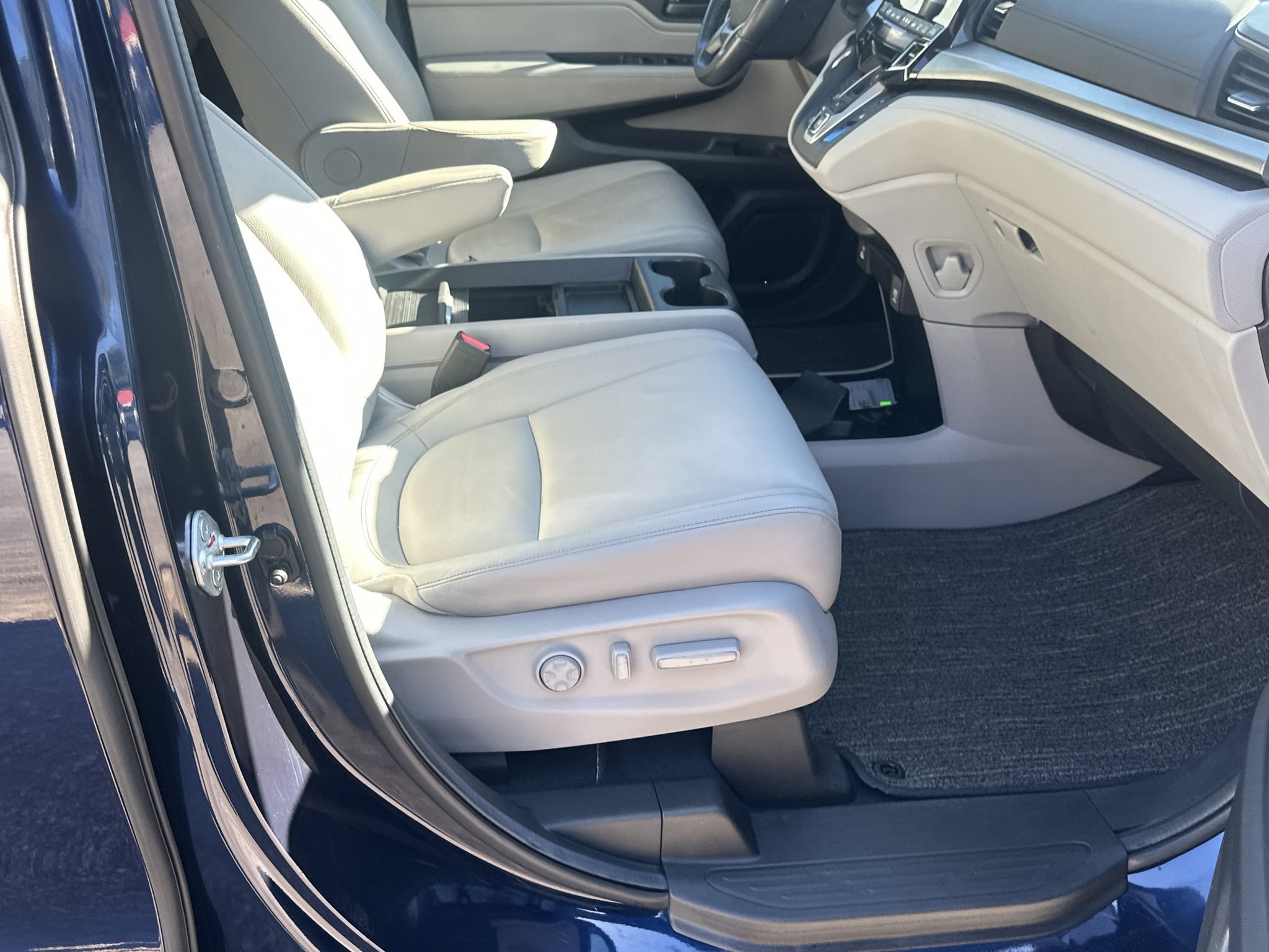 Used 2024 Honda Odyssey EX-L image 13