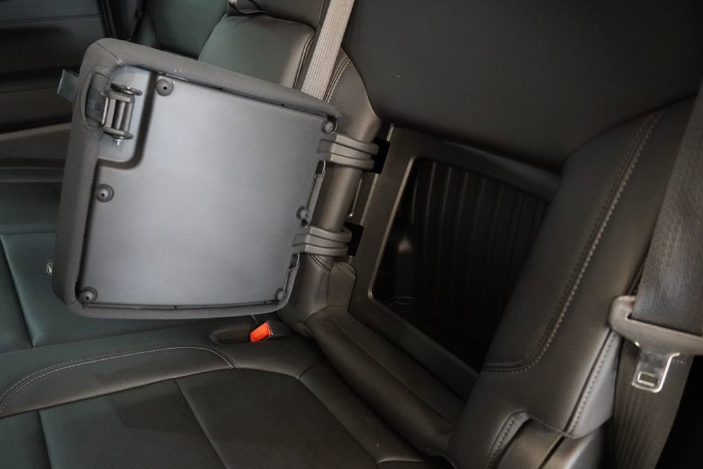 Used 2019 Chevrolet Silverado 1500 LTZ w/ LTZ Convenience Package AWD/4WD image 25