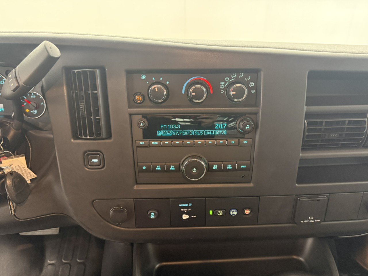 Used 2025 Chevrolet Express 2500 w/ Driver Convenience Package RWD image 20