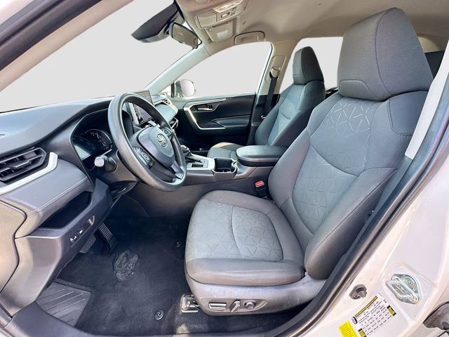 Used 2024 Toyota RAV4 XLE image 19