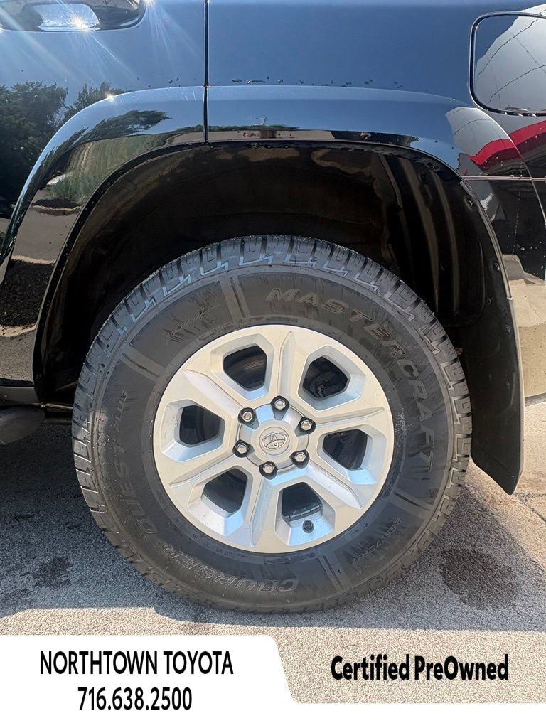 Used 2023 Toyota 4Runner SR5 Premium w/ Moonroof Package AWD/4WD image 9