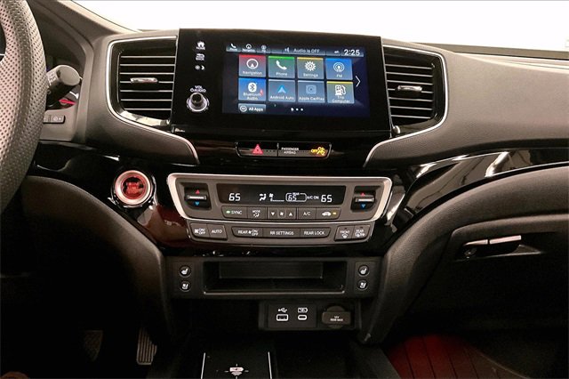 Used 2025 Honda Passport Black Edition image 27