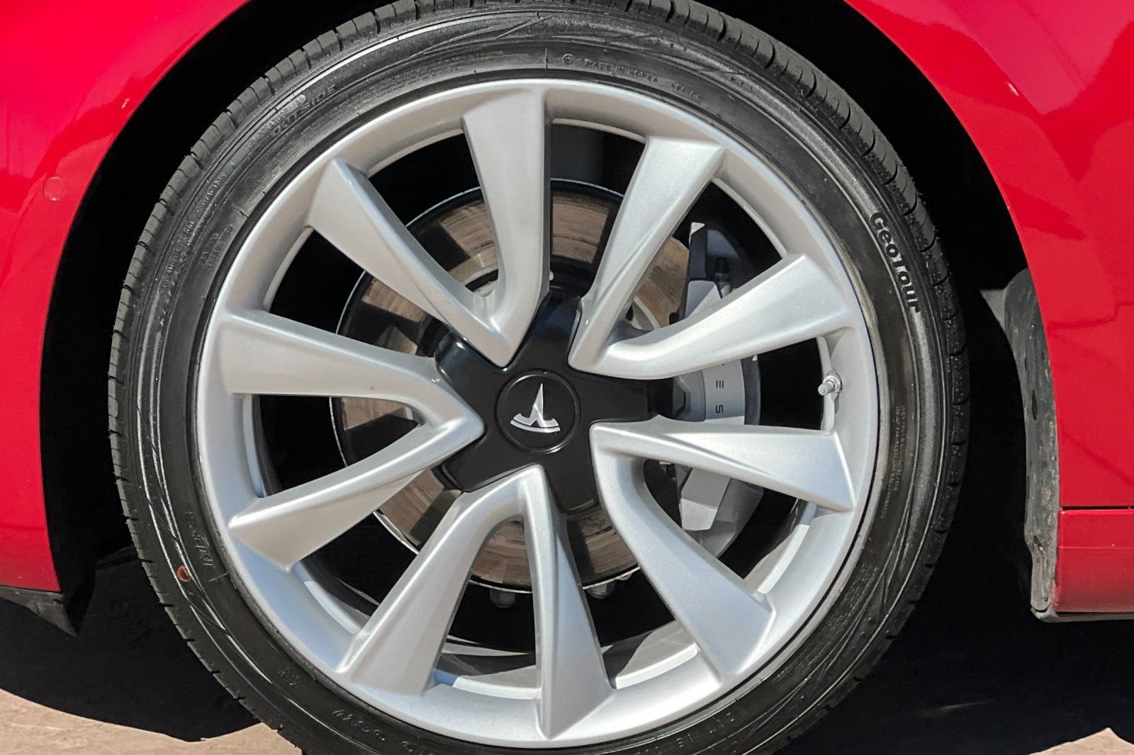 Used 2018 Tesla Model 3 Long Range RWD image 29
