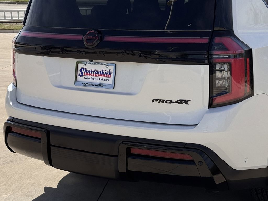 Used 2025 Nissan Armada PRO-4X AWD/4WD image 6