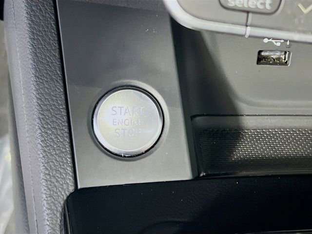 Used 2023 Audi A4 2.0T Premium w/ Convenience Package image 18