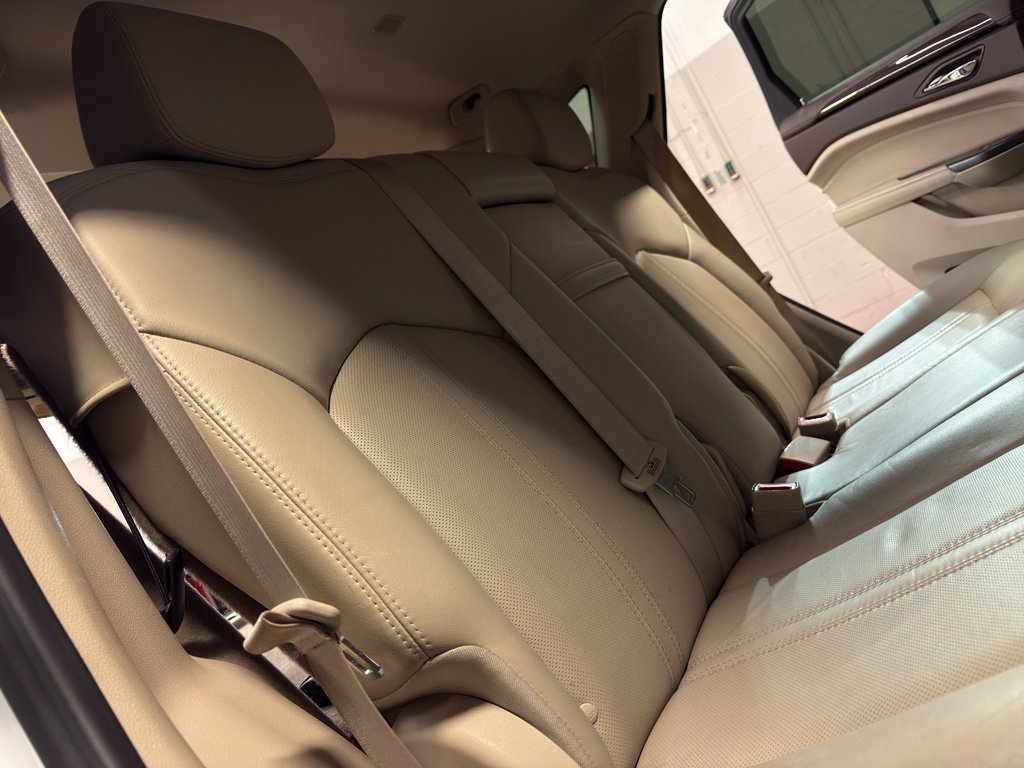 Used 2015 Cadillac SRX Luxury image 26