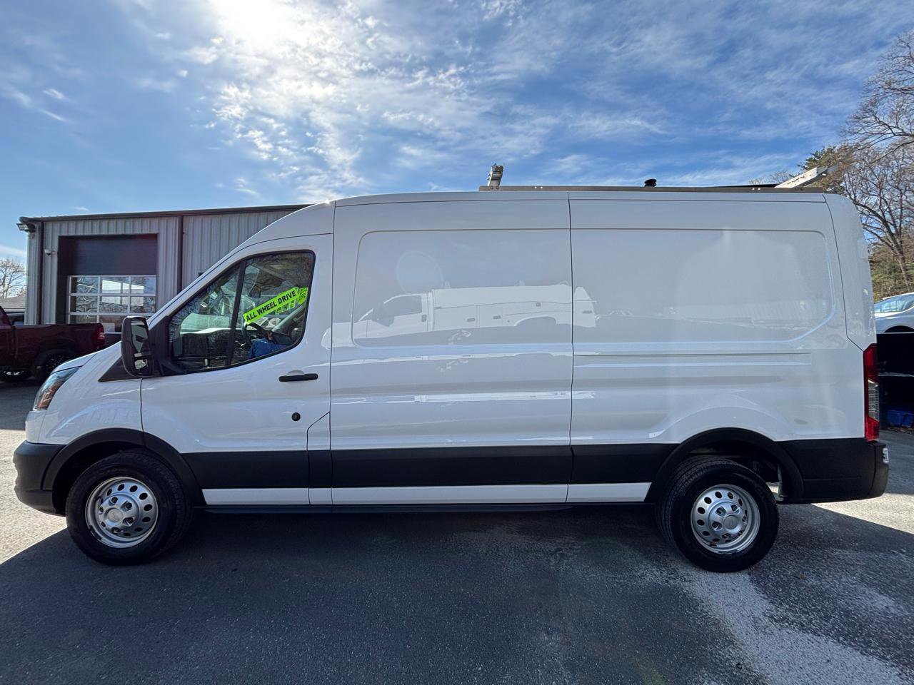 Used 2022 Ford Transit 250 Medium Roof AWD image 5