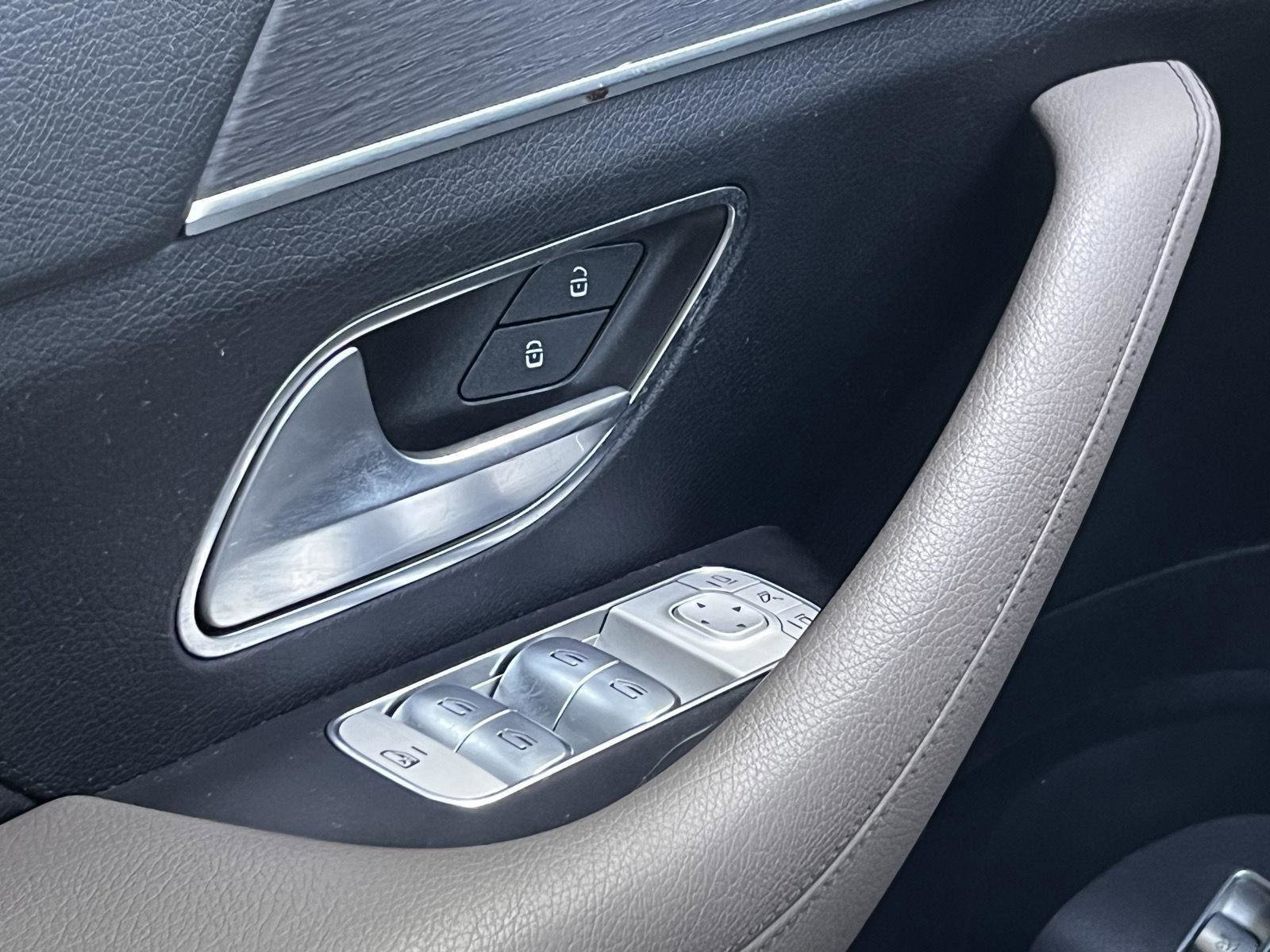 Used 2020 Mercedes-Benz GLE 450 4MATIC w/ AMG Line Exterior image 35