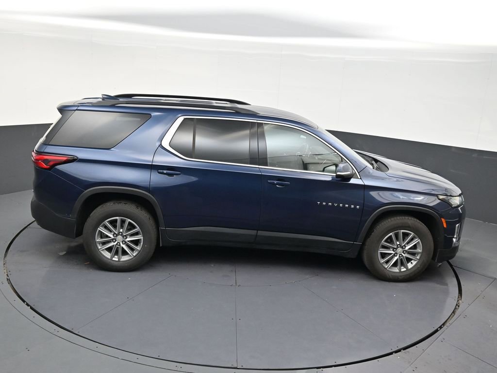 Used 2023 Chevrolet Traverse LT FWD image 17