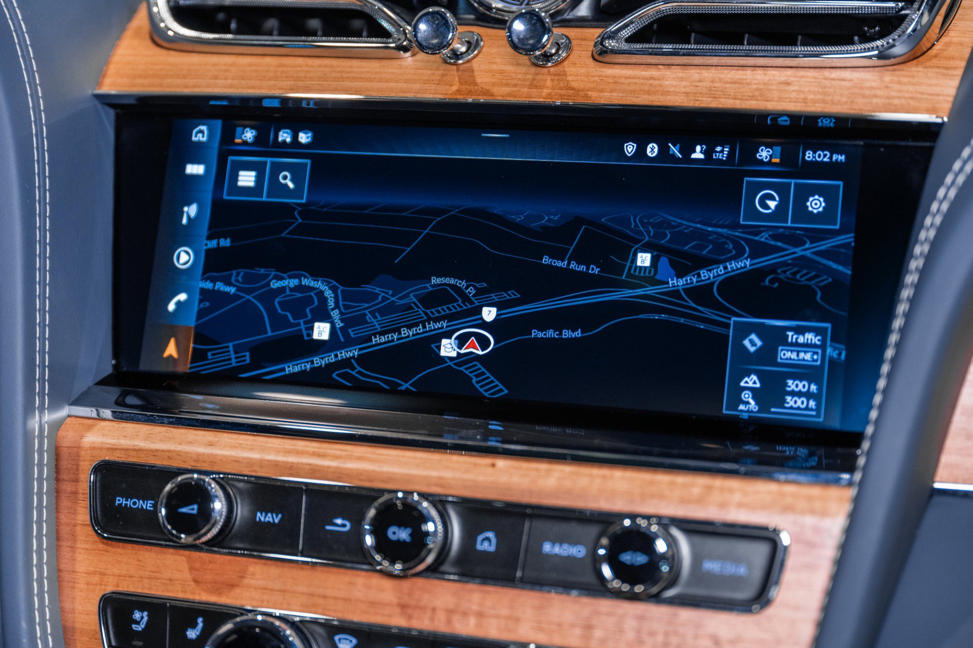 Used 2023 Bentley Bentayga image 37