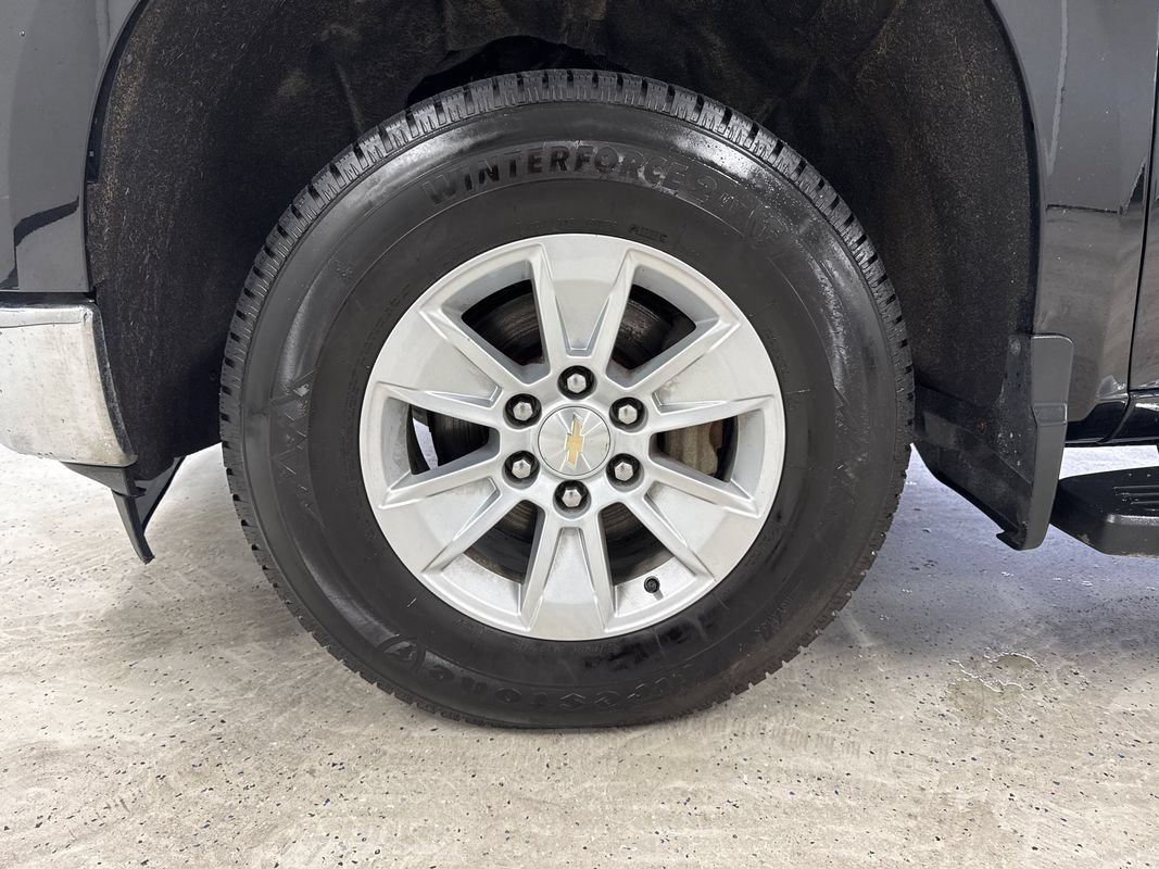 Used 2023 Chevrolet Silverado 1500 LT w/ Protection Package AWD/4WD image 9