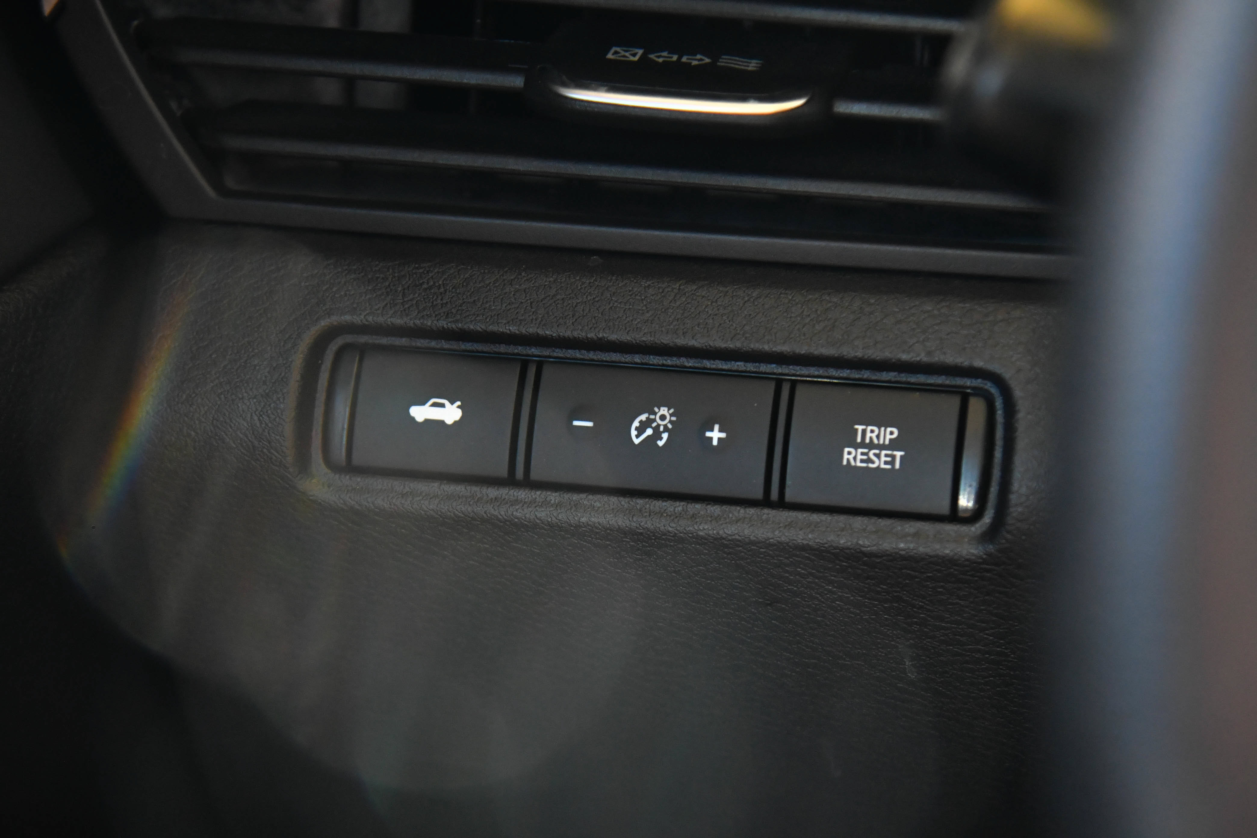 Used 2024 Nissan Altima 2.5 SV FWD image 28
