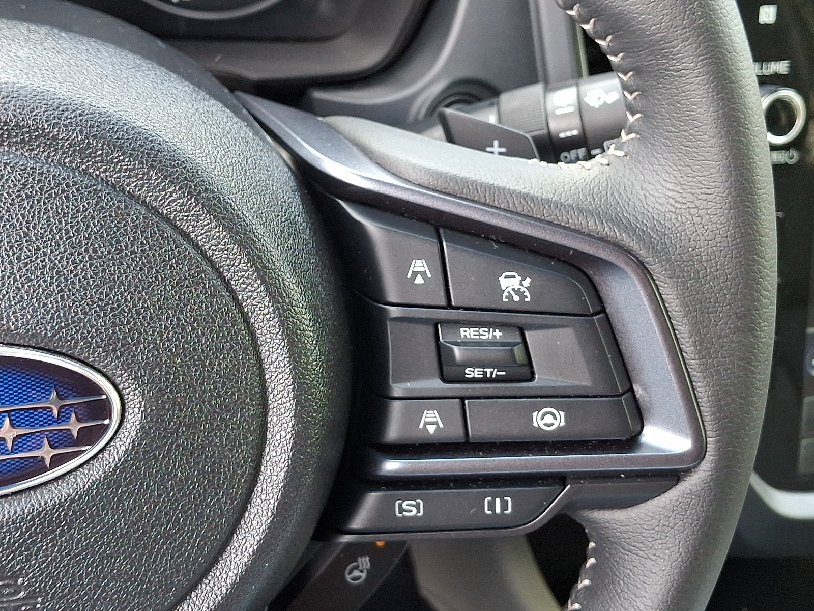 Used 2025 Subaru Forester Limited AWD/4WD image 23