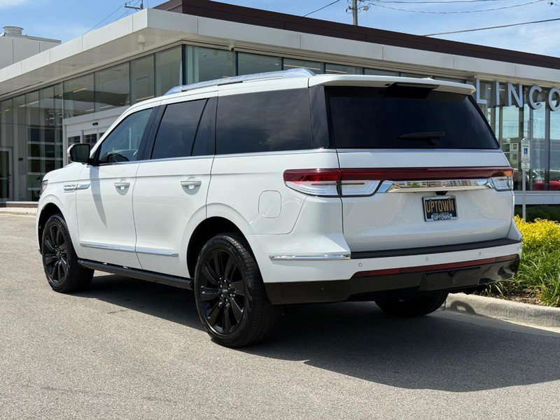 Certified 2024 Lincoln Navigator Reserve AWD/4WD image 8