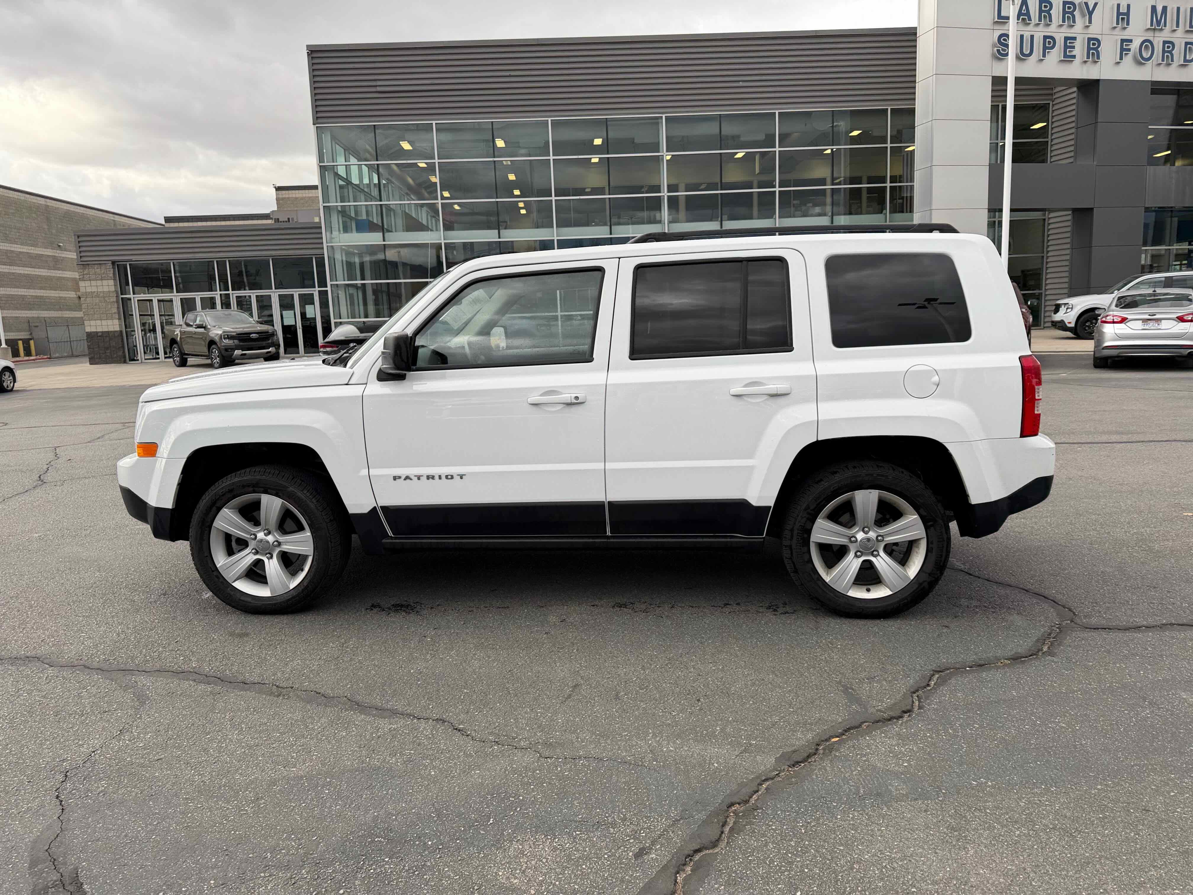 Used 2016 Jeep Patriot Latitude w/ Trailer Tow Prep Group image 3