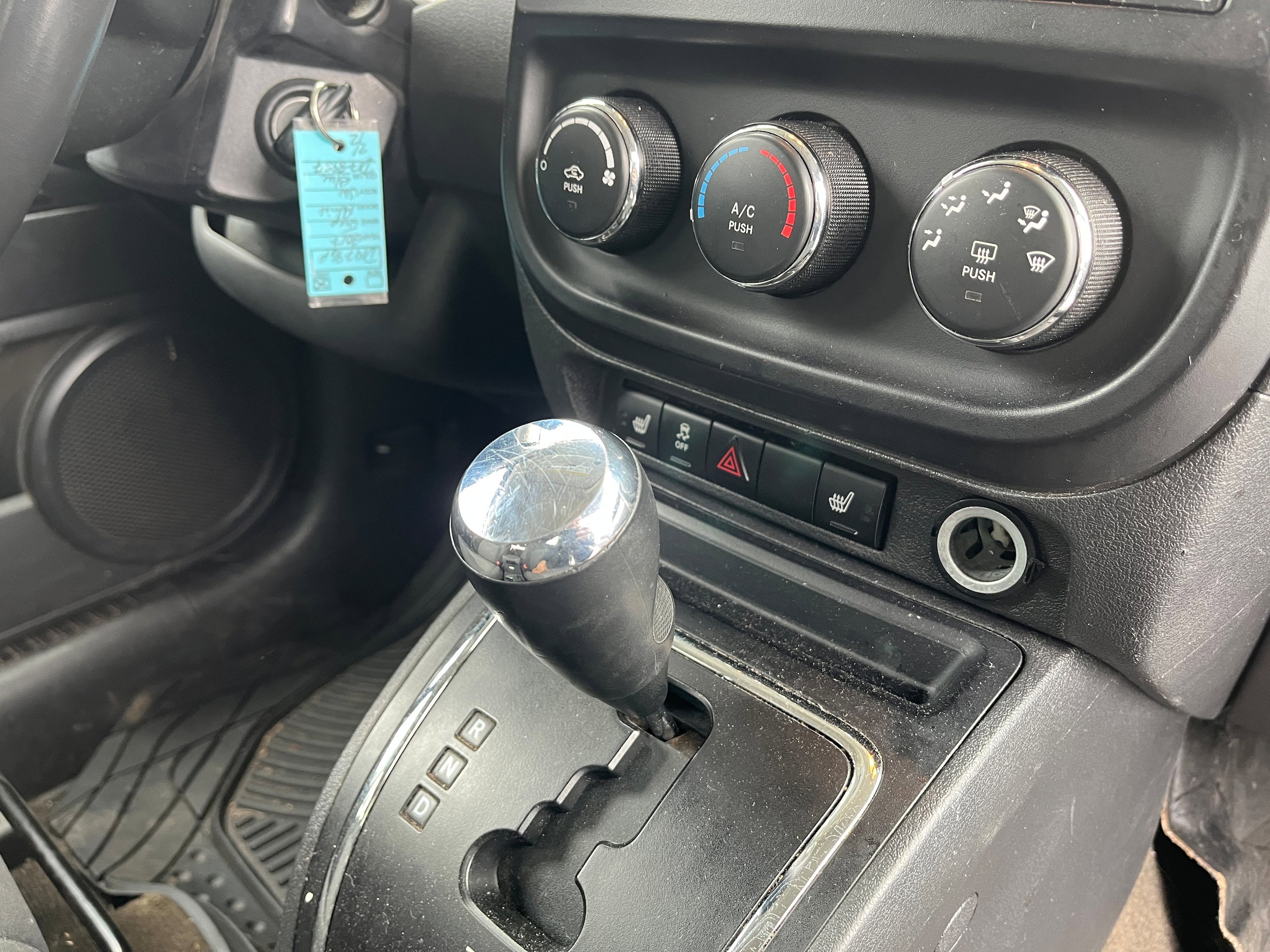 Used 2017 Jeep Patriot Latitude image 12