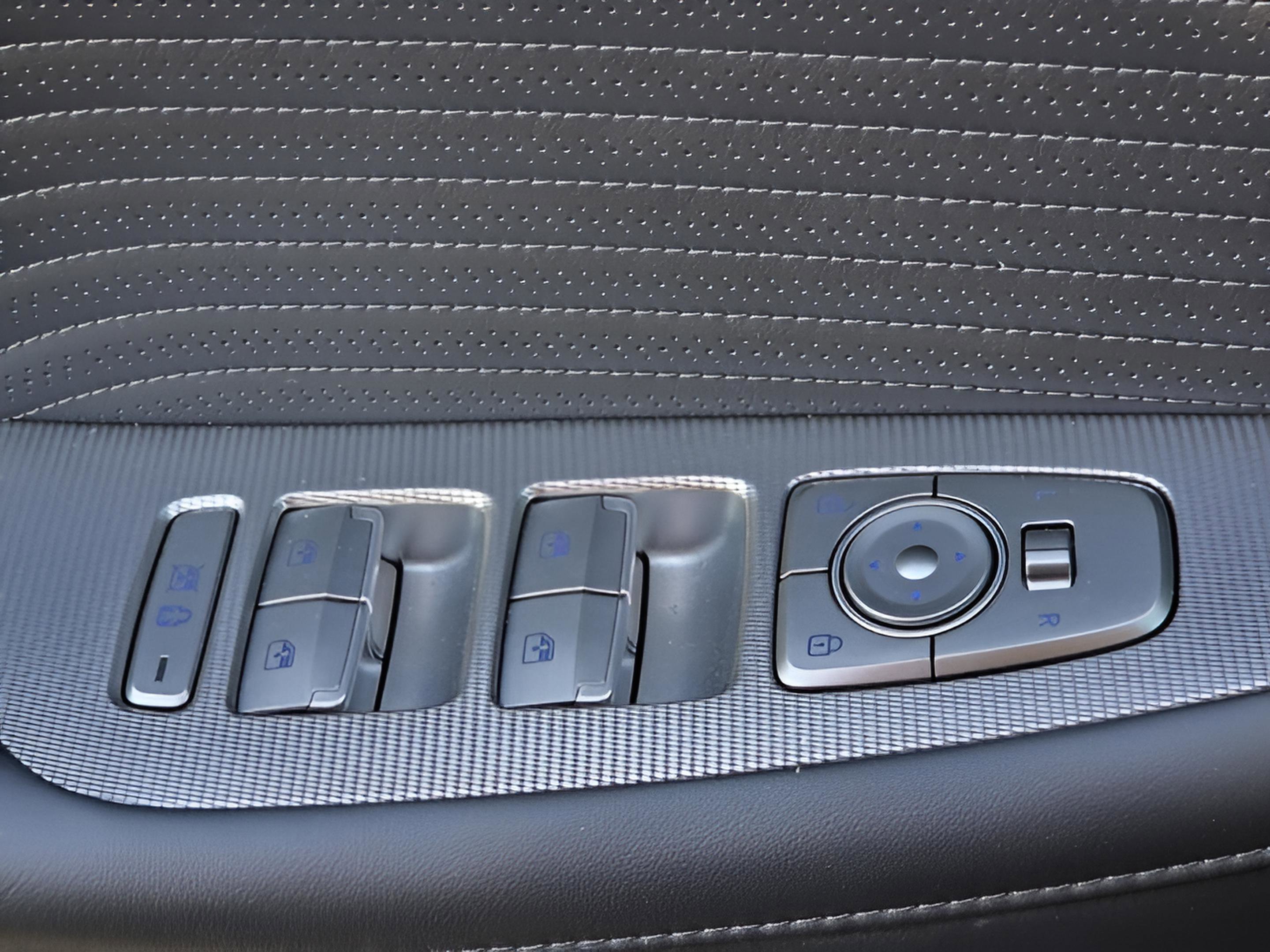 Used 2024 Hyundai Palisade Calligraphy image 20