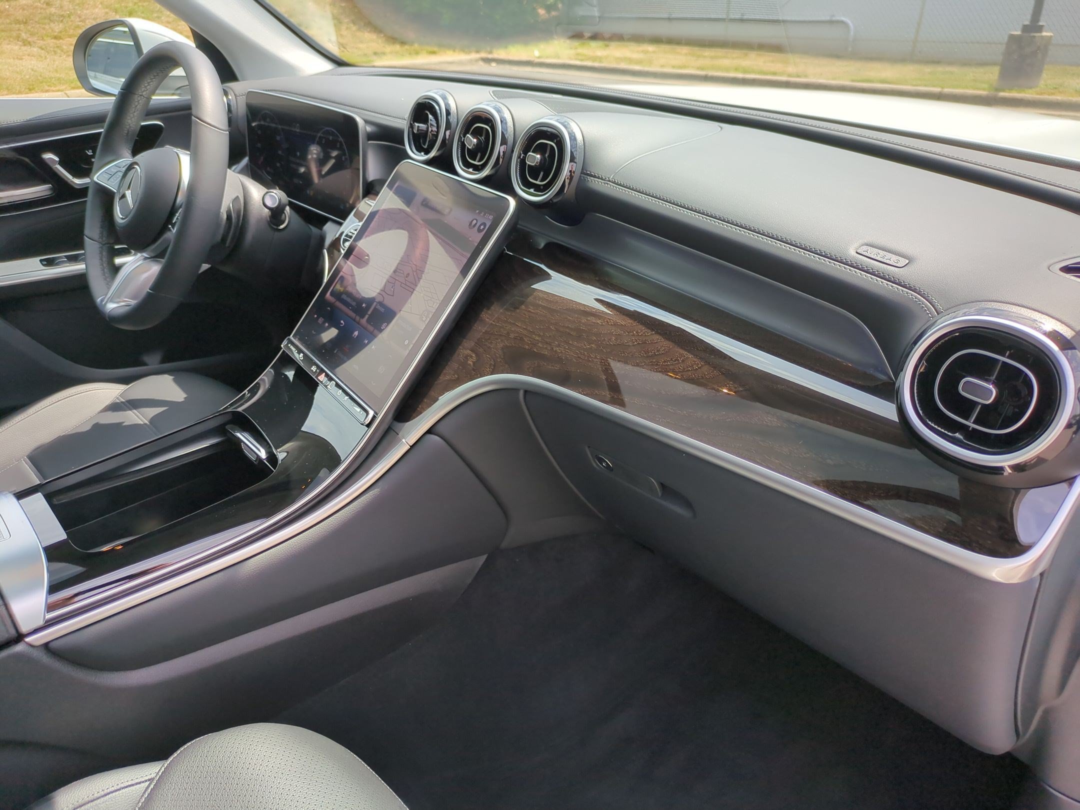 Certified 2024 Mercedes-Benz GLC 300 4MATIC image 37