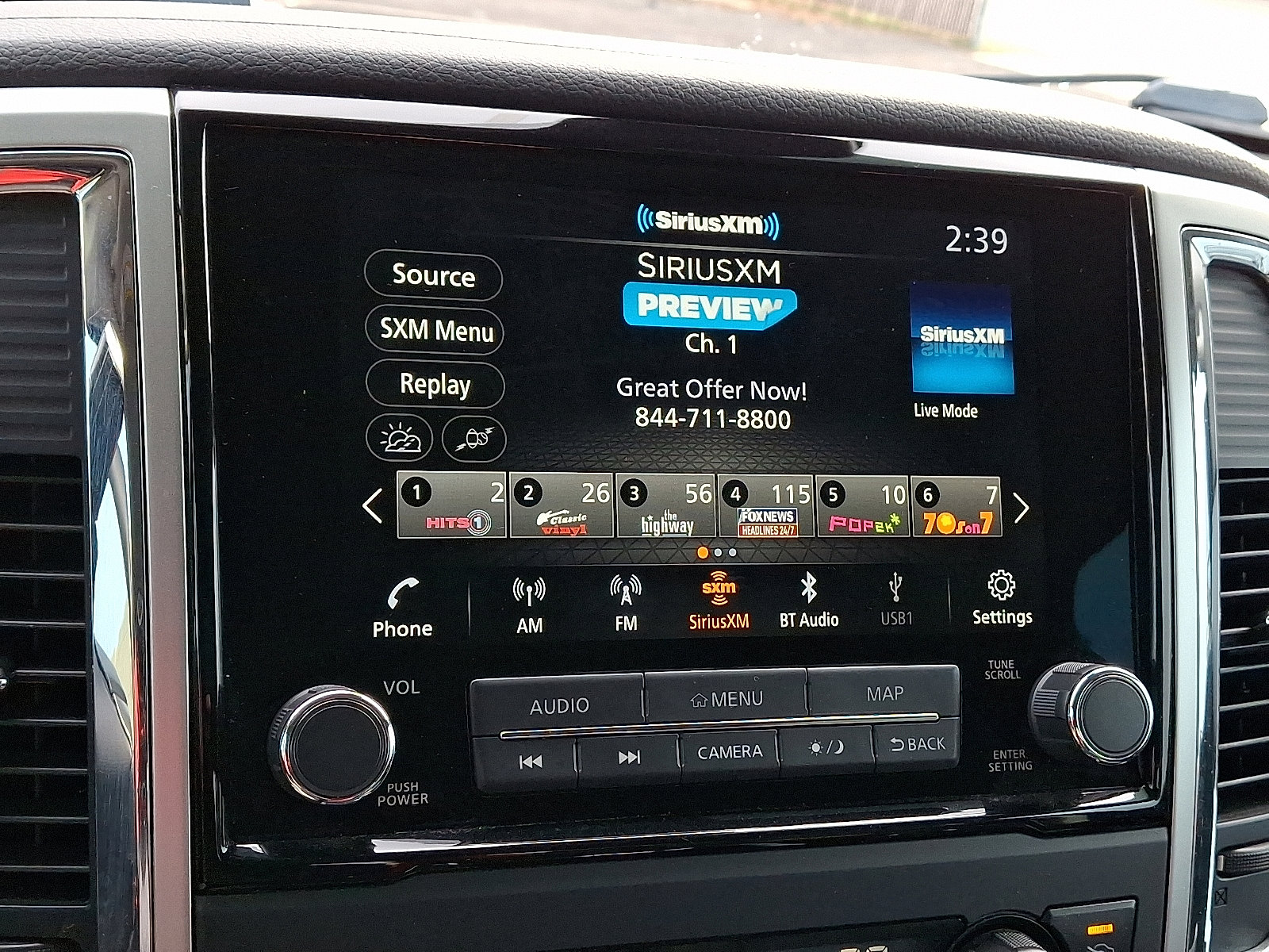 Used 2021 Nissan Titan SV w/ SV Convenience Package image 15