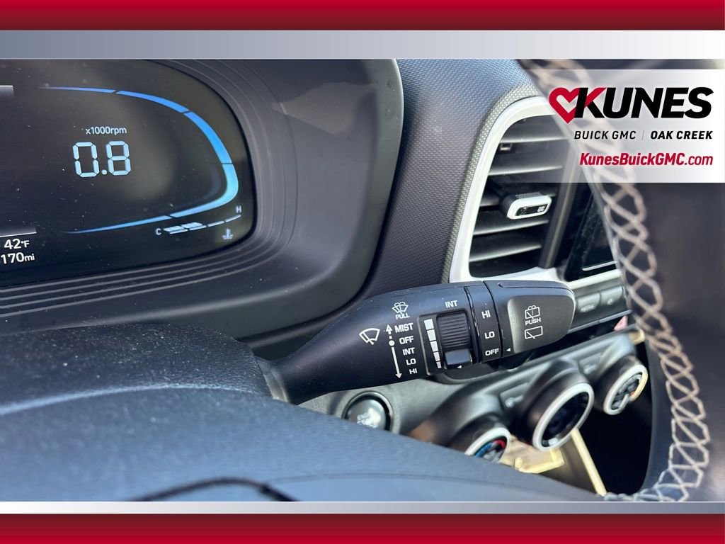 Used 2023 Hyundai Venue Limited w/ Cargo Package image 14