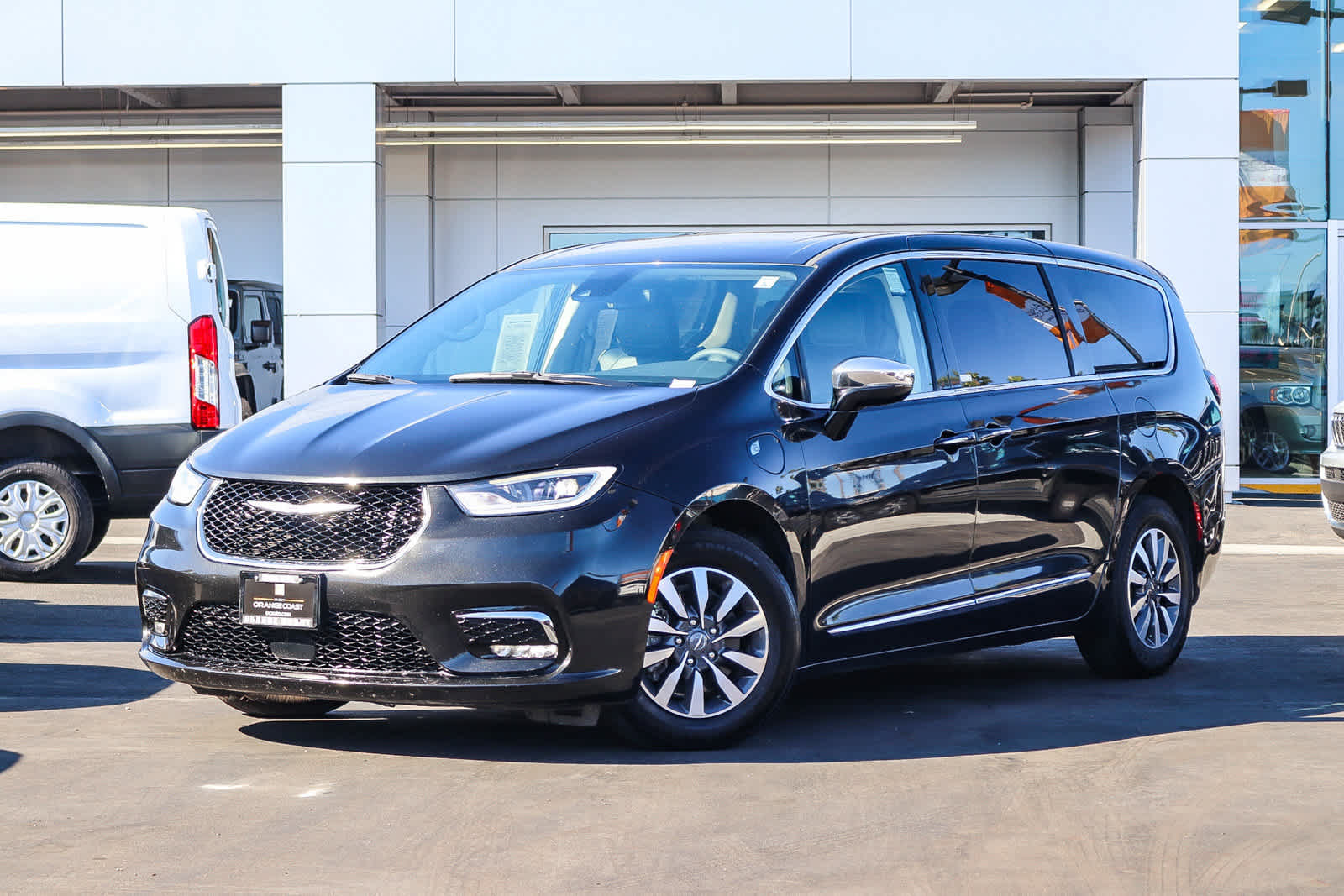 Used 2023 Chrysler Pacifica Limited