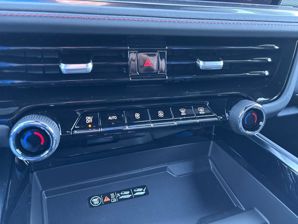 Used 2026 Chevrolet Suburban RST w/ Comfort Package image 39