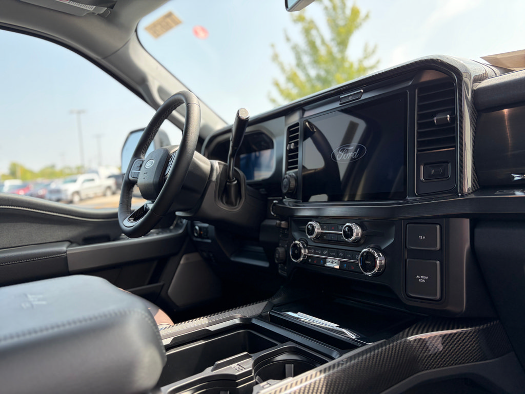 New 2026 Ford F250 Lariat w/ Black Appearance Package AWD/4WD image 28
